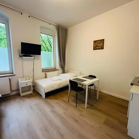Apartament Lovely In Berlin4 *