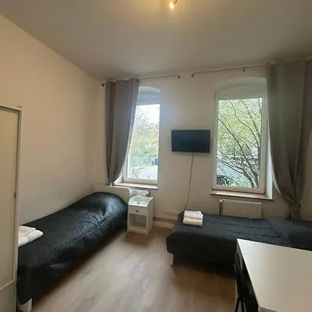 Lovely In Berlin4 *